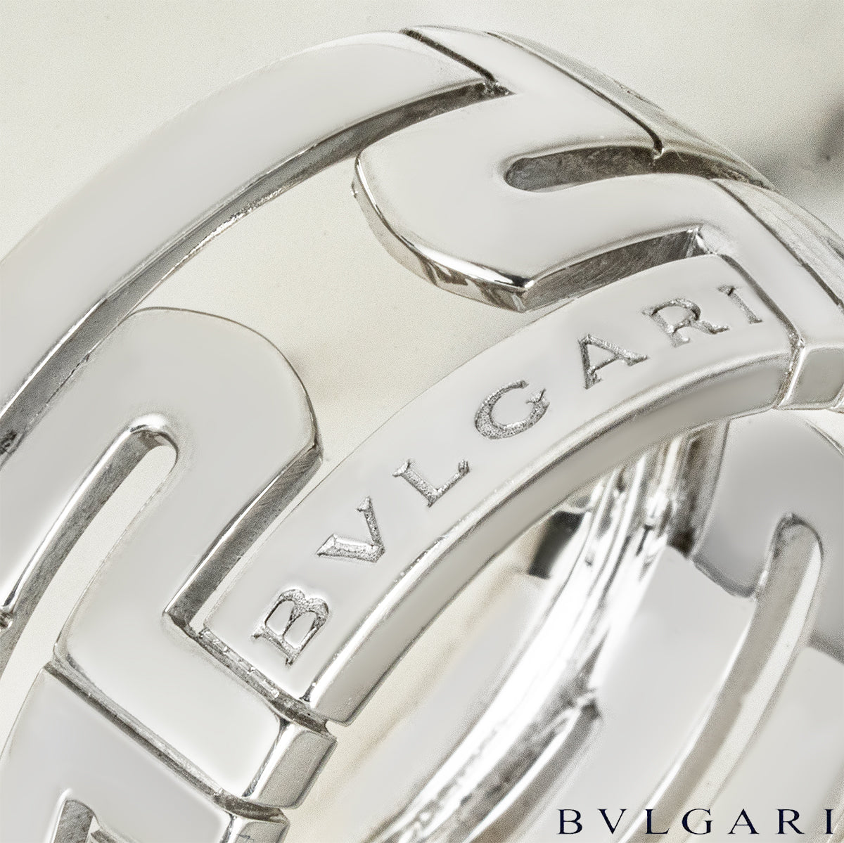 Bvlgari White Gold Parentesi Ring Size 56