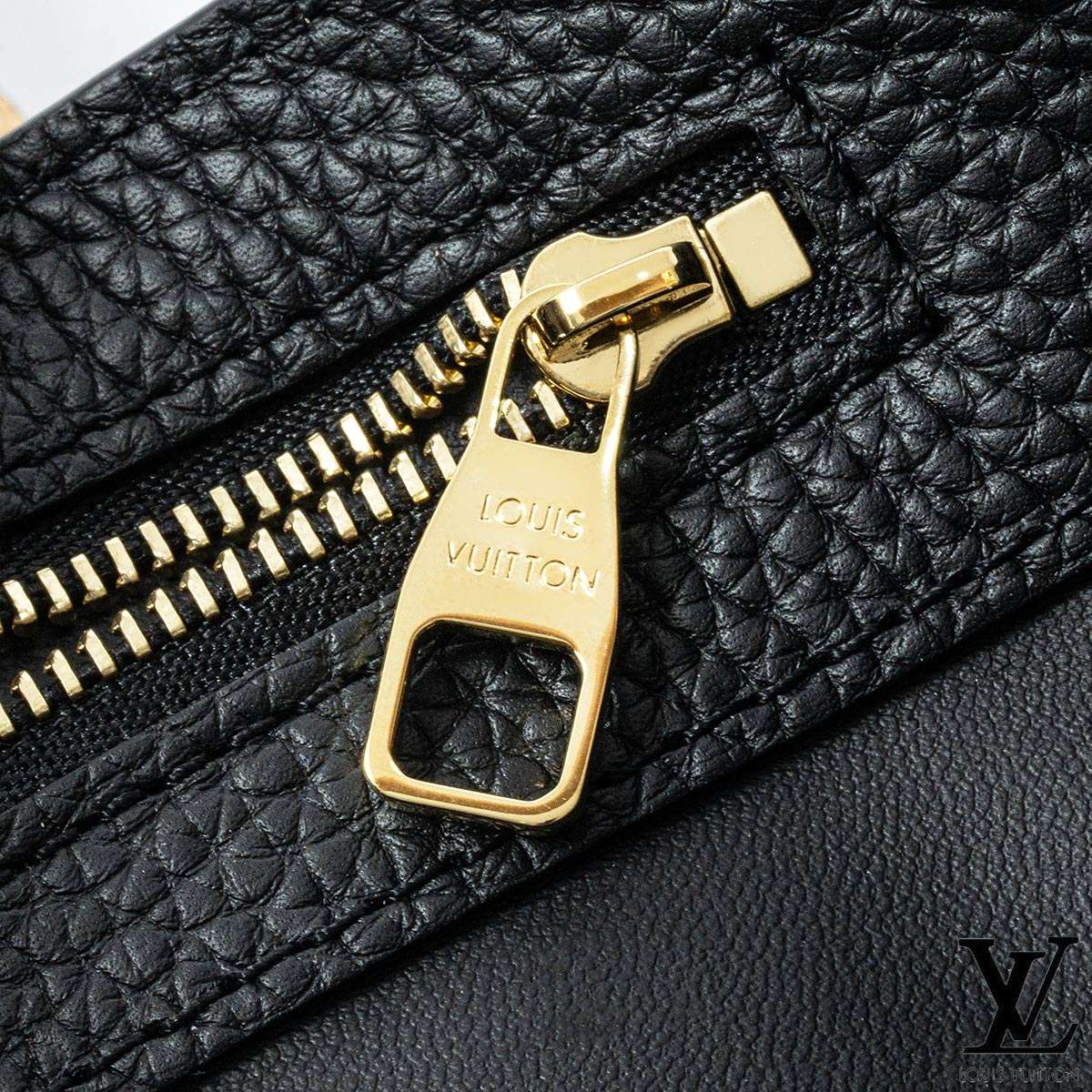 Louis Vuitton Black & Arizona Taurillon Capucines Pm Bag M59466