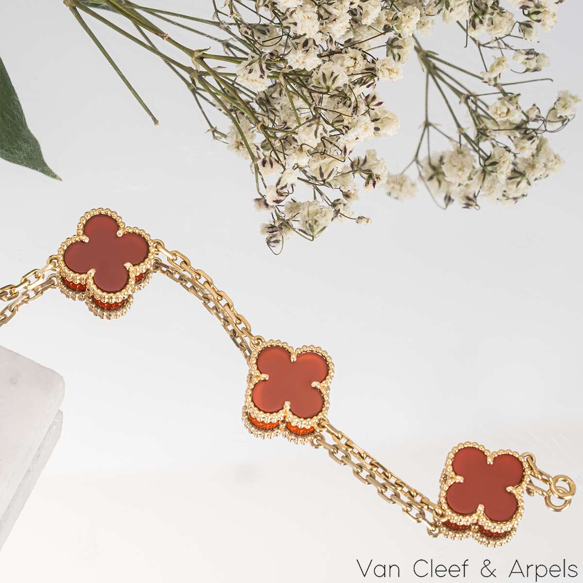 Van Cleef & Arpels Yellow Gold Carnelian Vintage Alhambra 5 Motif Bracelet VCARD35500