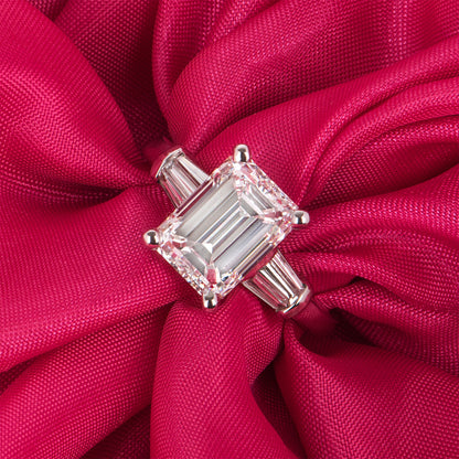 White Gold Emerald Cut Diamond Ring 3.02CT G/VVS2