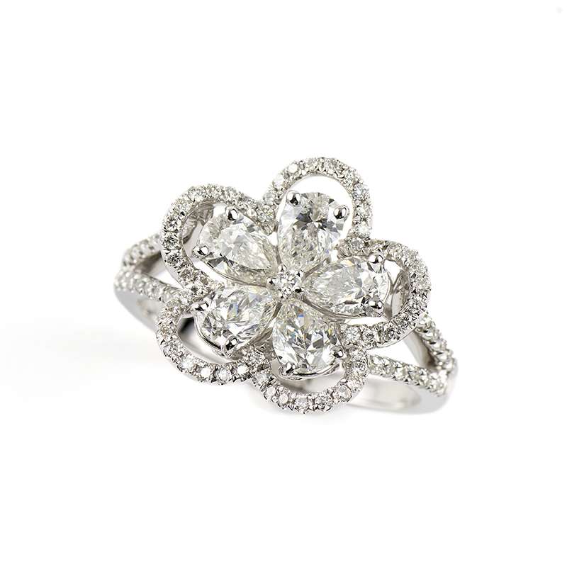 18k White Gold Diamond Flower Ring 1.65ct Total | Rich Diamonds