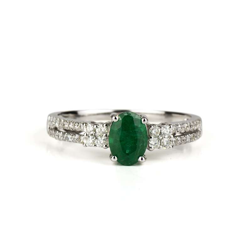 18k White Gold Oval Emerald and 0.30ct Total Diamond Ring | Rich Diamonds