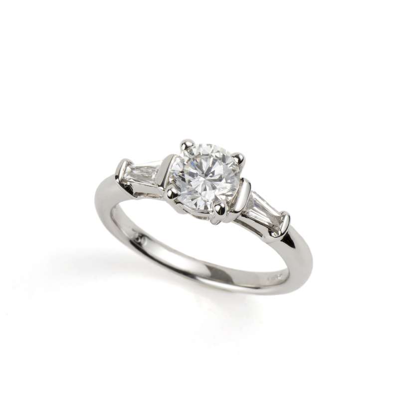 18k White Gold Round Diamond Ring 0.90ct F/SI1 | Rich Diamonds